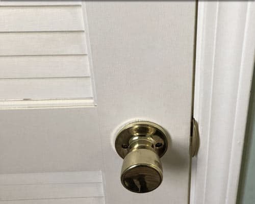 Closet Door after cleaning